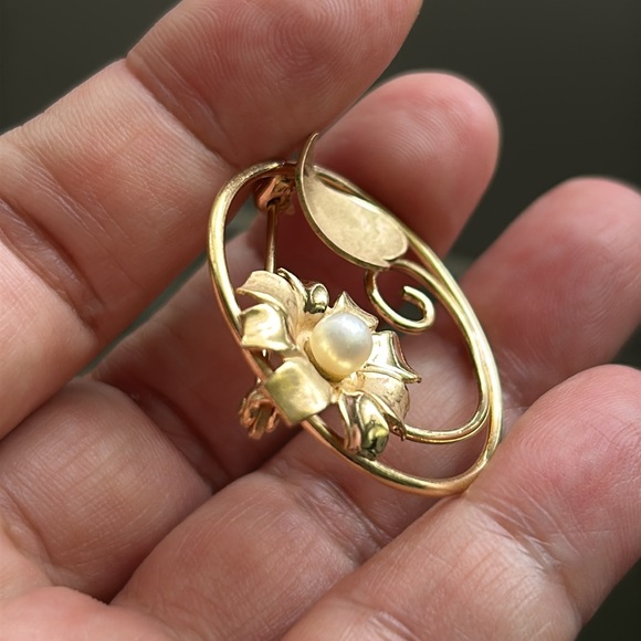 🖤12K gold filled Vtg brooch with pearl - Picture 2 of 7